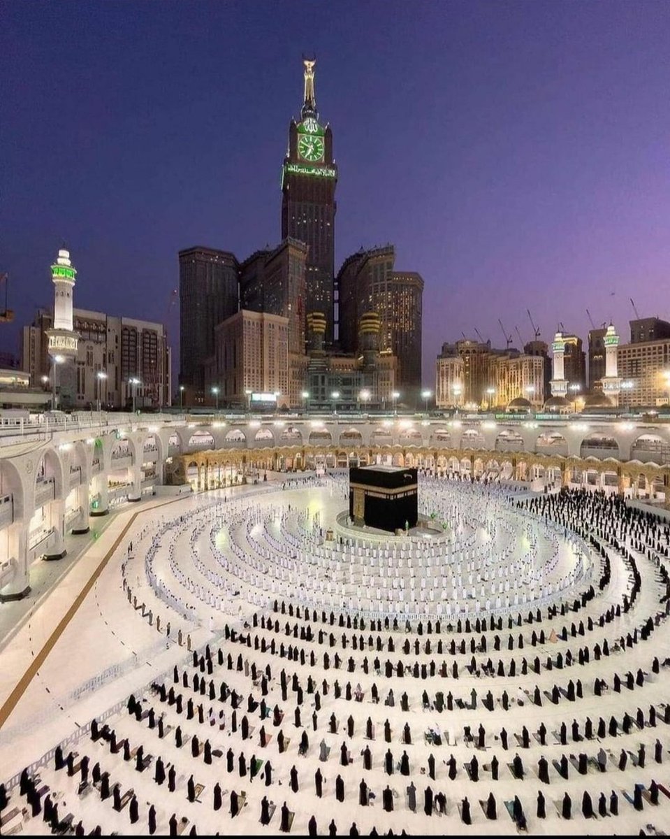 muminamahtab's tweet photo. Then vs now.... Both are aesthetic alhamdulillah 😍 https://t.co/6JSnexek3r