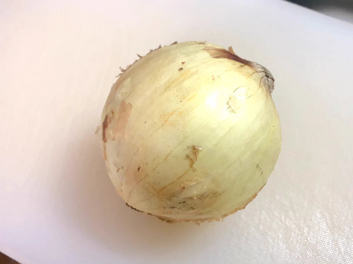 電子レンジで蒸してポン酢などを掛けるだけでも美味しい「新玉ねぎ」！