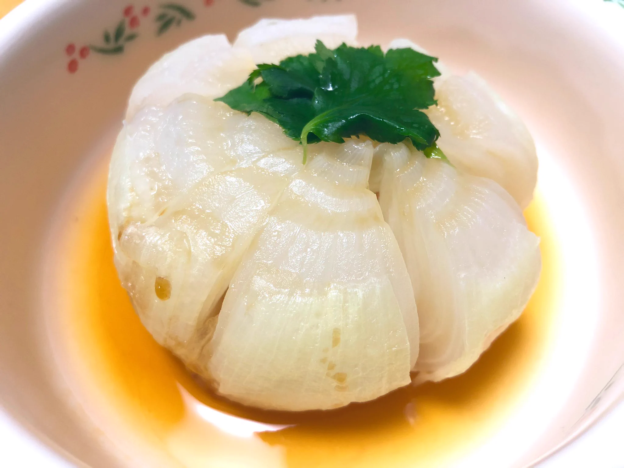電子レンジで蒸してポン酢などを掛けるだけでも美味しい「新玉ねぎ」！