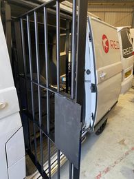 VANCAGE_COM's tweet photo. Latest Vancage security cages fitted for a very happy customer call 07425 743019 #Vansecurity #Vansafe #Stopthieves #Vansafety https://t.co/P5hfJHjezg