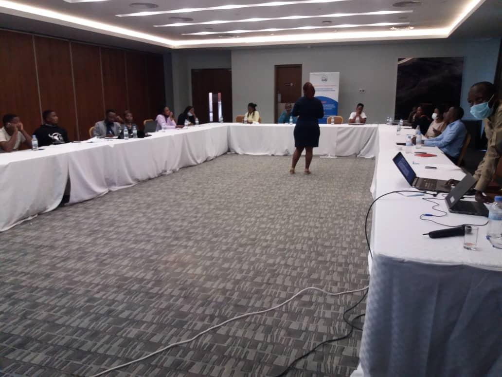 YoungEntrepreneurs tweet media