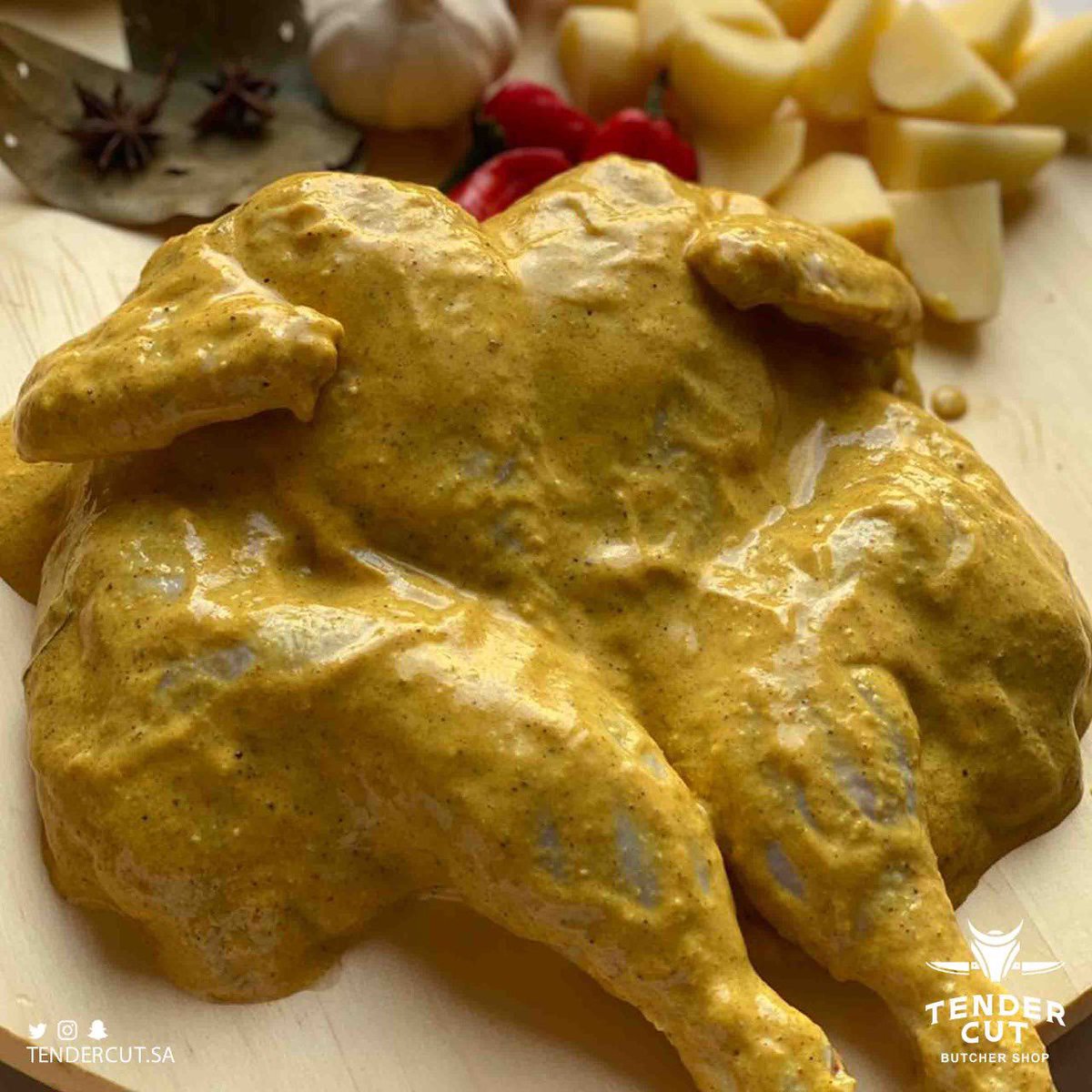 TendercutSa's tweet photo. تحب الدجاج بس ! 🥰كل الدجاج المتبل والجاھز لجلسة شواءعظیمة متوفر وتحت أمرك 😋😍🍗 

#tender_cut https://t.co/3Qpz3QofOj