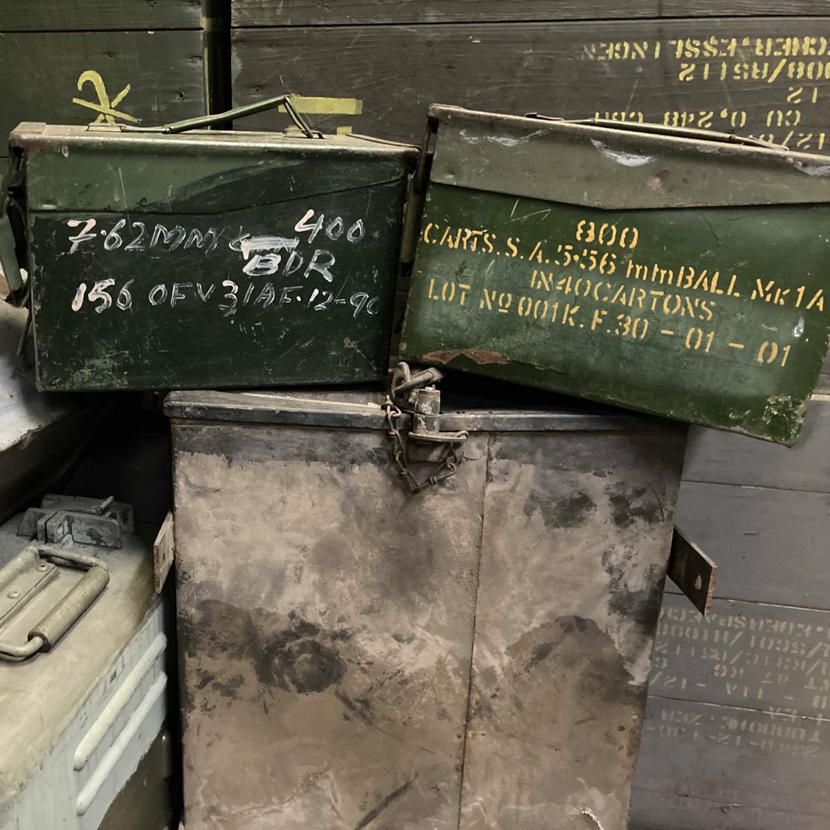 DigitalCanaries's tweet photo. Vintage ammo boxes for all your battlefield needs
.
.
.
.
#vintage #ammo #war #film #props #setlife #movieprops #digitalcanaries #filmphotography #propsdepartment #hamiltonfilm #hamont https://t.co/XkxQMqZzOE