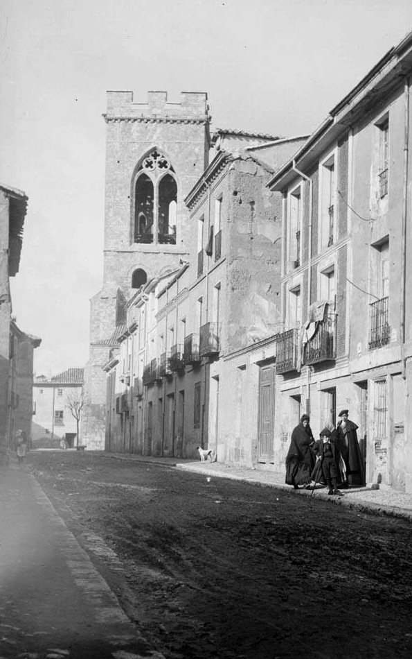 diegomozo99's tweet photo. Palencia 💜 Fototeca del IPCE https://t.co/6IPANn5MpC