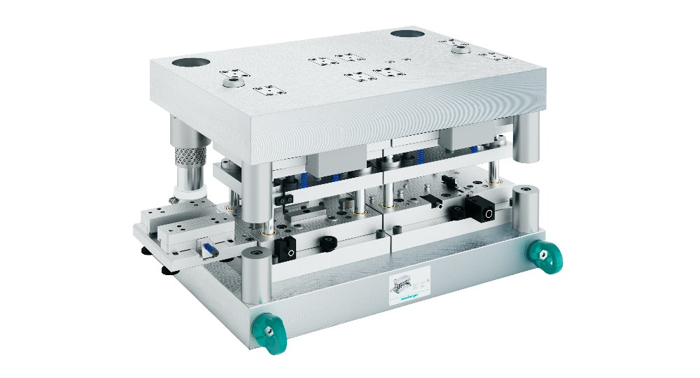 Die Modulbauweise von Stanzwerkzeugen gehört bereits seit Jahren zur gängigen Praxis. Ein universell nutzbares Grundwerkzeug, auch Muttergestell genannt, wird mittels einschiebbaren Werkzeugmodulen zum individuellen Stanzwerkzeug. 
Erfahren Sie mehr hier: fal.cn/3eZ5W
