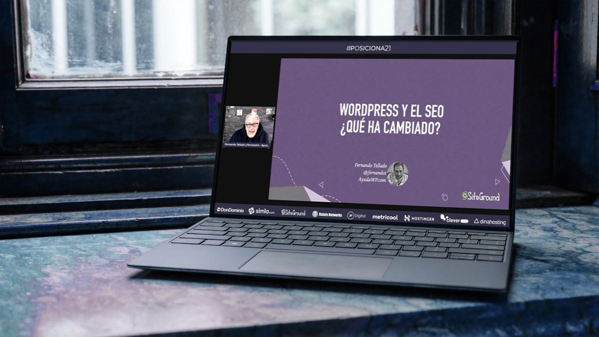 lanzaderascom's tweet image. En directo escuchando sobre #robotTXT y mapa de sitio