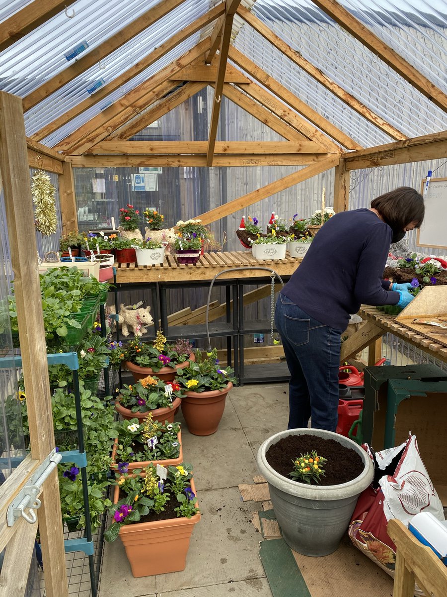 LarkhallVolGrp's tweet photo. Happy Tuesday! And Happy National Gardening Week!
To celebrate this week we are announcing that our gardening group will be starting back up officially Mid May! HOW EXCITING! 😁
#charityfamily #ldvg #activitygroup https://t.co/F8OyNqUKvX