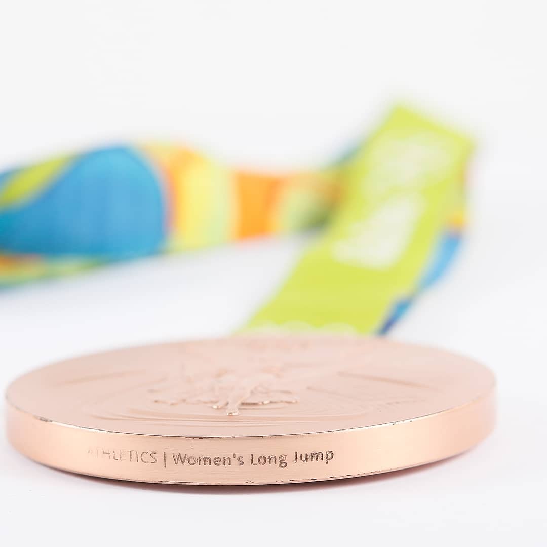 🥉Među eksponatima izložbe #PutPravihVrednosti u Galeriji #SANU, nalazi se i bronzana medalja naše atletičarke @IvanaSpaNOv1c. Njena bronza iz #Rio2016 predstavlja prvu medalju za srpsku atletiku na OI posle 60 godina i možete je pogledati u okviru izložbe do 30. maja
