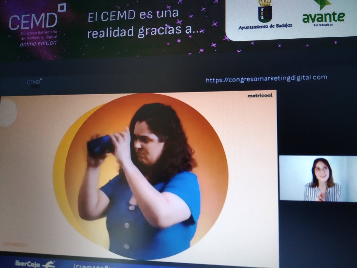 Isabeldzp's tweet photo. Llego un poco tarde pero llego en un momento muy interesante... Desembarcando en el mundo blog 😍💪 #CEMD2021 https://t.co/xjPKwrgVlJ