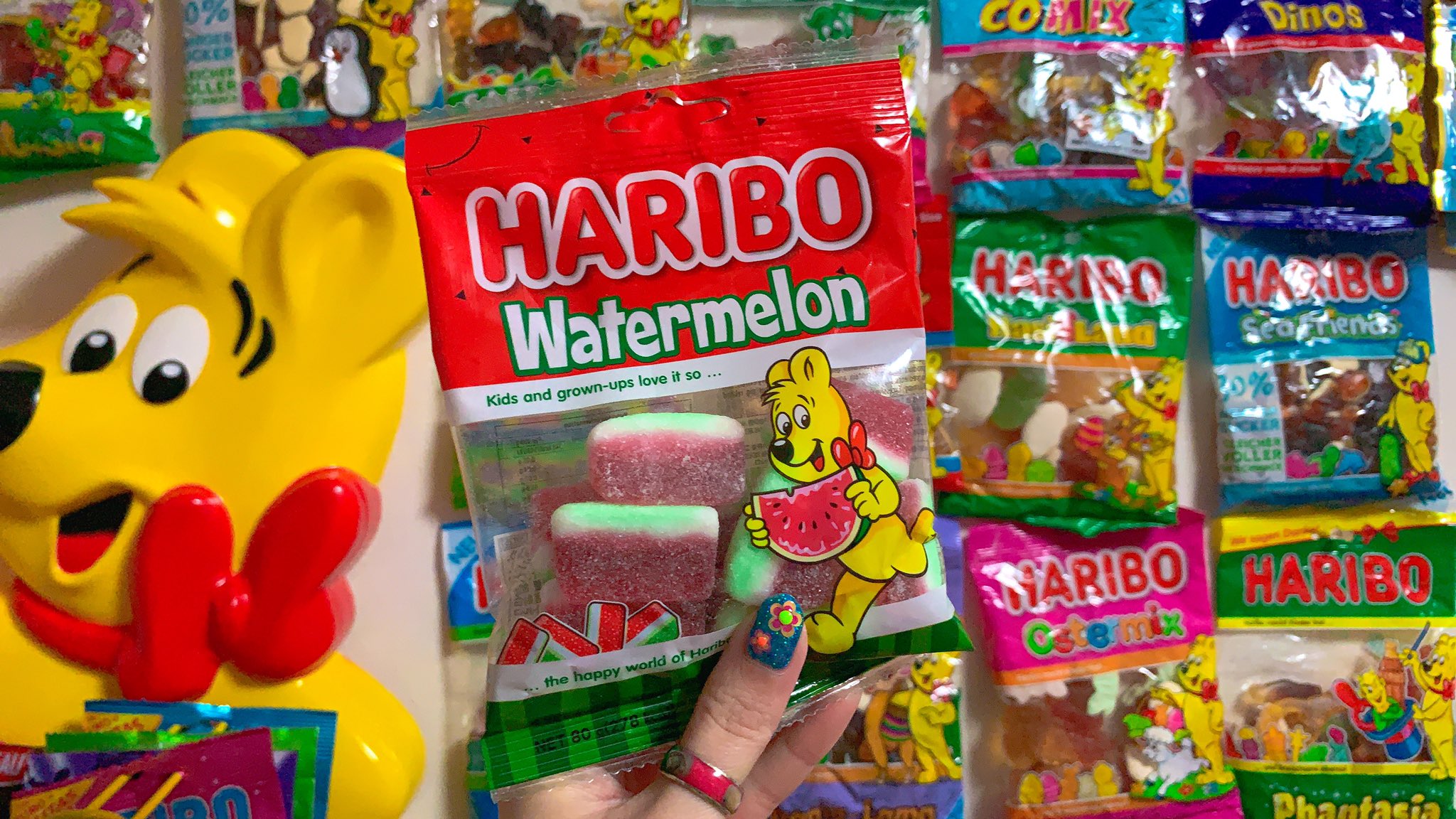 日本ハリボー協会 皆さんもうこちらはゲットしましたか 新発売のウォーターメロン味のhariboです ちょっと変わったフレーバーだけど 食べやすい80gだから挑戦しやすいのも嬉しいポイント 中の人はファミマでゲットしたよ ファミマに急げ 日本 日本ハリボー協会 皆さんもうこちらはゲットしましたか 新発売のウォーターメロン味のhariboです ちょっと変わったフレーバーだけど 食べやすい80gだから挑戦しやすいのも嬉しいポイント 中の人はファミマでゲットしたよ ファミマに急げ 日本