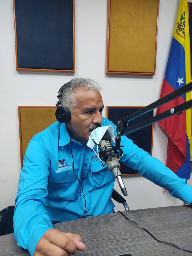 José Ramón Rivero (@joseriveropsuv) on Twitter photo #27Abr Este lunes tuvimos una importante reunión con el alcalde del municipio Caroní <a href="/OviedoPSUV/">Tito Oviedo</a>, similar a la que hicimos con el alcalde <a href="/comandosergioh/">Sergio Hernandez</a>, productores y pescadores del municipio Angostura del Orinoco... <a href="/NicolasMaduro/">Nicolás Maduro</a> <a href="/TareckPSUV/">Tareck El Aissami</a> <a href="/eduardopiate2/">eduardo piñate</a> #AbrazaLaVida #27Abr Este lunes tuvimos una importante reunión con el alcalde del municipio Caroní <a href="/OviedoPSUV/">Tito Oviedo</a>, similar a la que hicimos con el alcalde <a href="/comandosergioh/">Sergio Hernandez</a>, productores y pescadores del municipio Angostura del Orinoco... <a href="/NicolasMaduro/">Nicolás Maduro</a> <a href="/TareckPSUV/">Tareck El Aissami</a> <a href="/eduardopiate2/">eduardo piñate</a> #AbrazaLaVida
