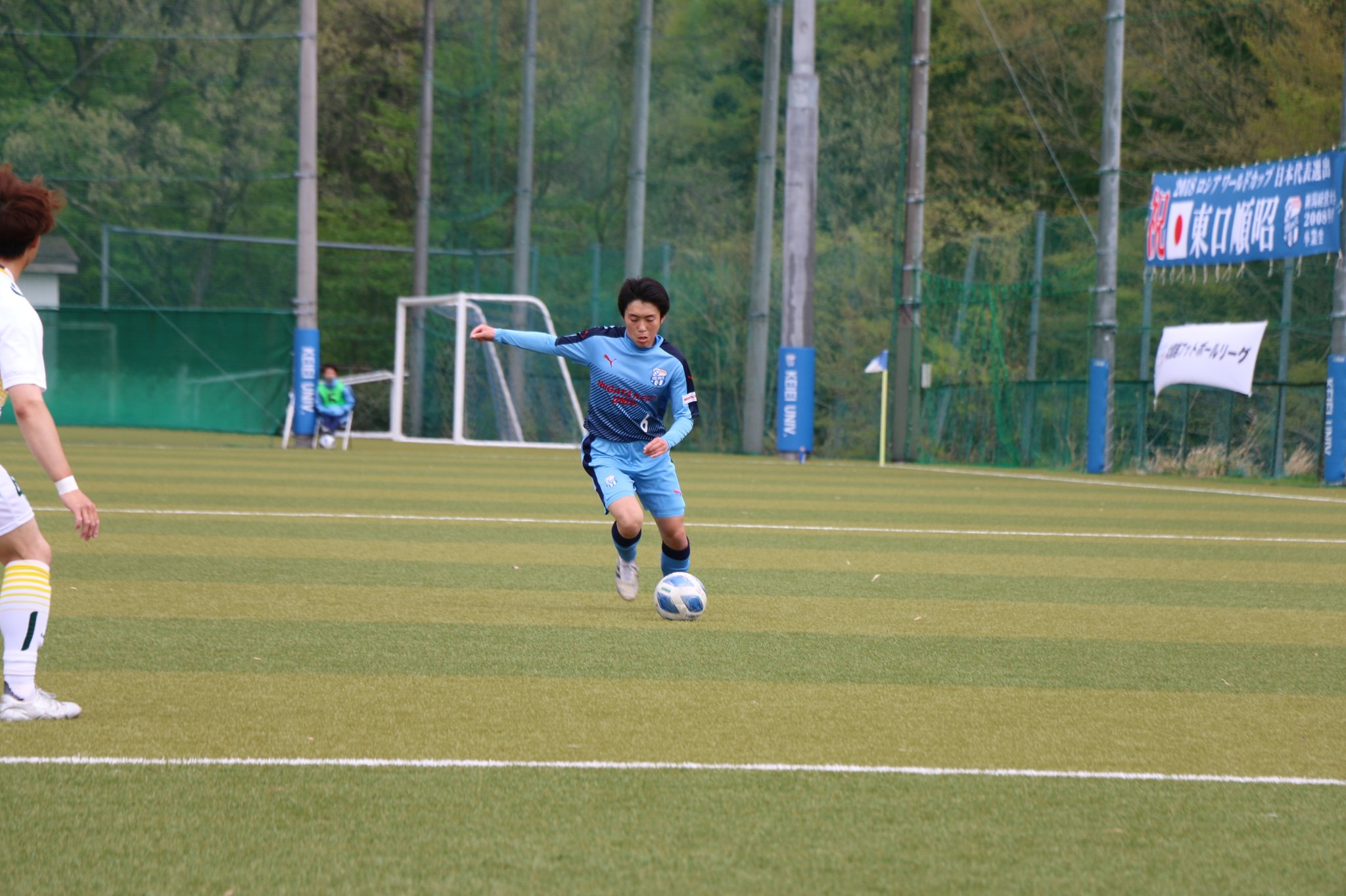 新潟経営大学サッカー部 21年 選手紹介 長濱友稀 3年 170cm66kg 出身チーム 加茂暁星高校 マイブーム 筋トレ 好きなサッカー選手 中田英寿 尊敬する人 両親 座右の銘 初心忘れるべからず 注目して欲しいプレー 縦への