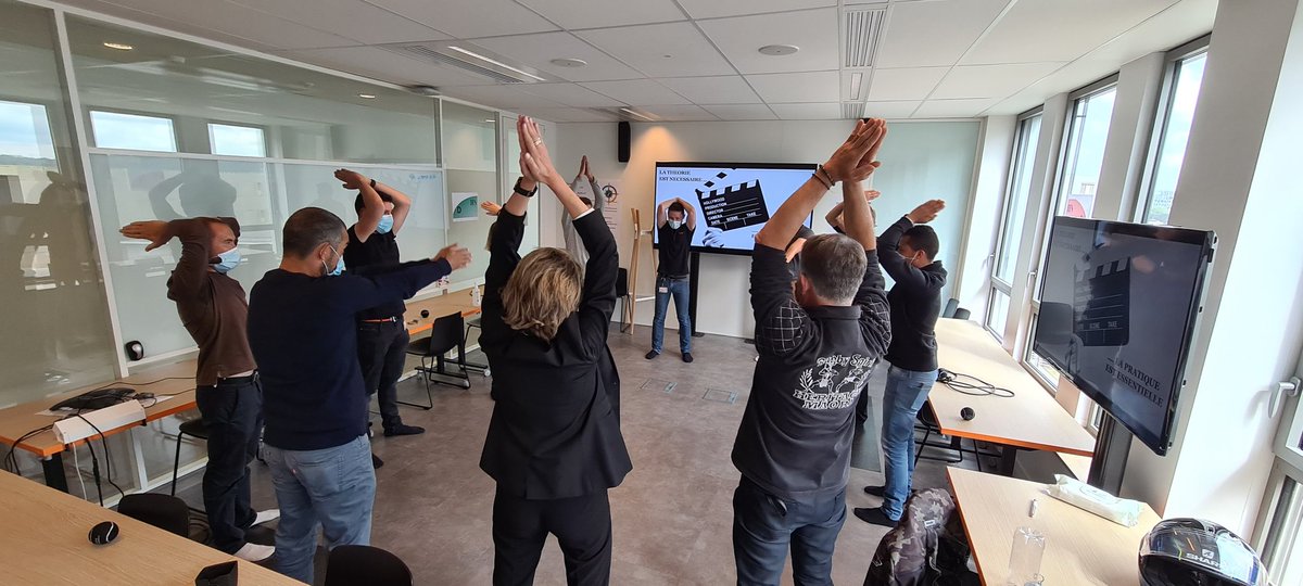 Et c'est parti ! Nos techniciens du programme Brevet Technicien Spécialiste WiFi demarrent aujourd'hui leur formation relationnelle, dispensée par l'école <a href="/parnasse/">Parnasse</a> ! #UISO #BTSW