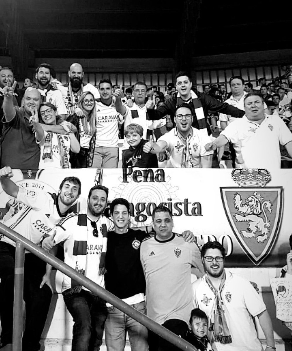 Ayer Javi, después de luchar durante mucho tiempo como un jabato, nos dejaba.
Desde la familia #VermuTorero queremos expresar nuestro dolor y acompañamos en el duelo a su hijo, mujer, familia y amigos.

SEGUIREMOS ANIMANDO JUNTOS, DESDE NUESTRA ESQUINA FAVORITA.

#JaviHoolligan