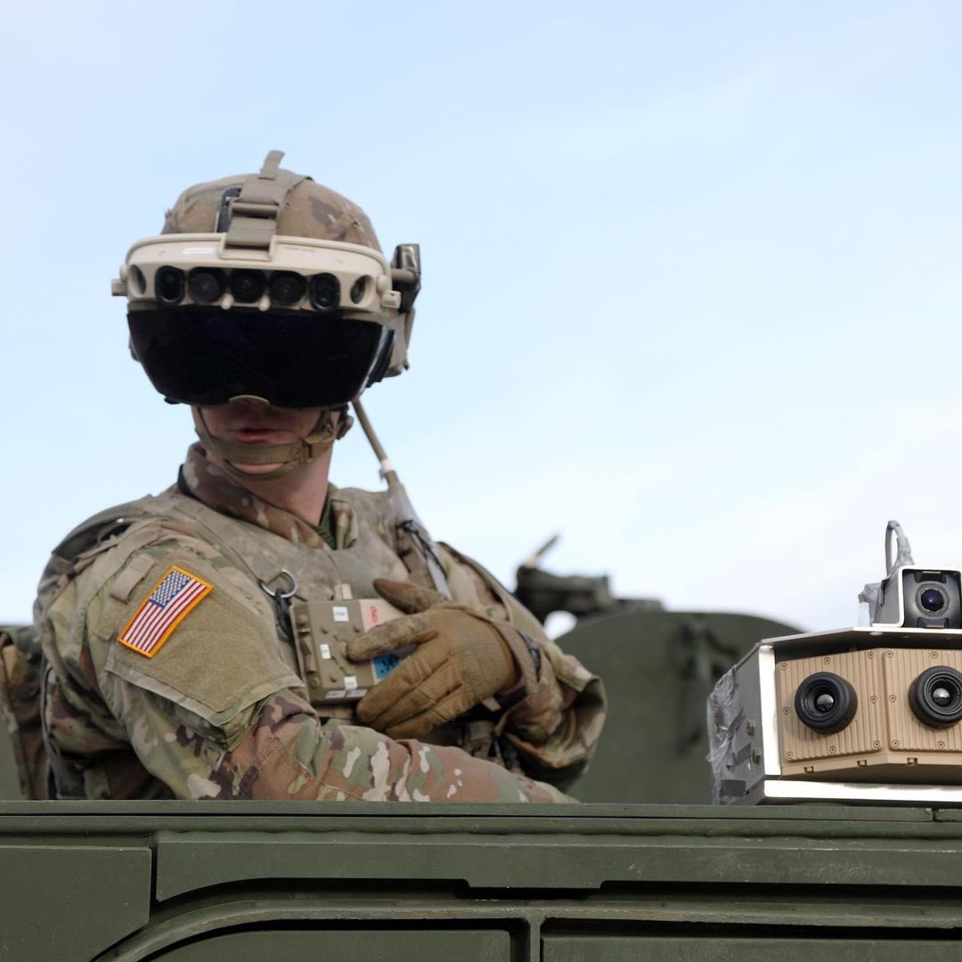 goarmy956's tweet image. The Integrated Visual Augmentation System Capability Set outfits Soldiers with high-res night,thermal,and sensors in a unified heads up display. This will provide Soldiers with improved combat capabilities.TEXT ME📲 for more info on what it takes to join the 🇺🇸 Army! 956-357-6397
