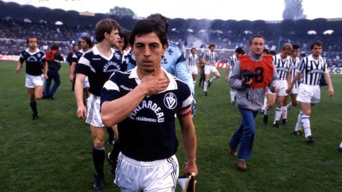 What happens from here is anyone's guess but for the good of the game, we stand with "Les Girondins" of Bordeaux! A hugely important name in the history of club football, on & off the pitch.