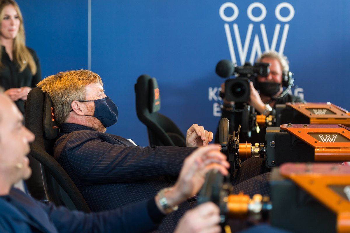 👑 Het was een geslaagd bezoek van de koninklijke familie, maar het is nog niet afgelopen! Het programma gaat online verder op koningsdageindhoven.nl! Ga het ontdekken 🧡

#KoningsdagEindhoven #Koningsdag2021 #Kennismaken