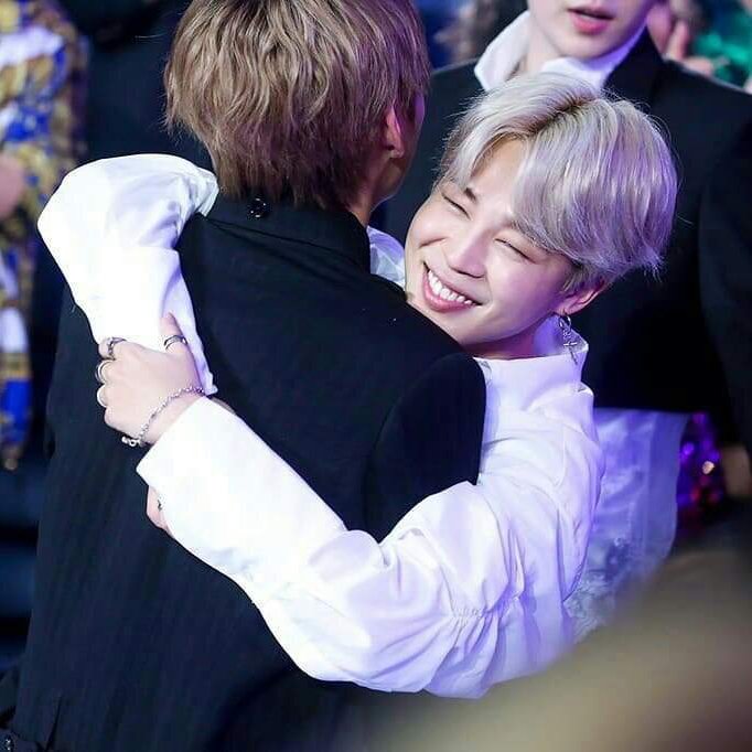 he's the happiest with taehyung :(