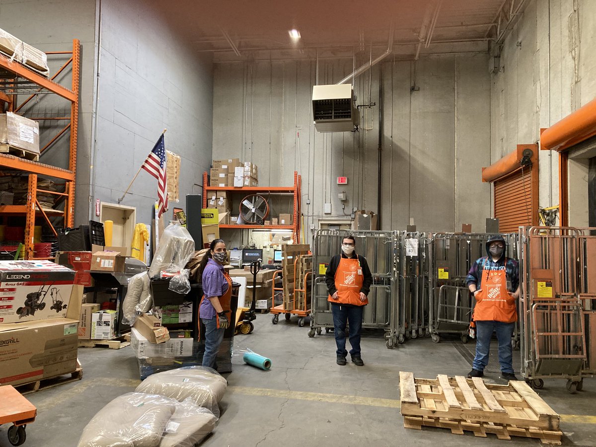 #1229🍊 Shout out to Michelle, Bryan &amp; Zack for making it safe at receiving BRAVO🍊NYMACES👍