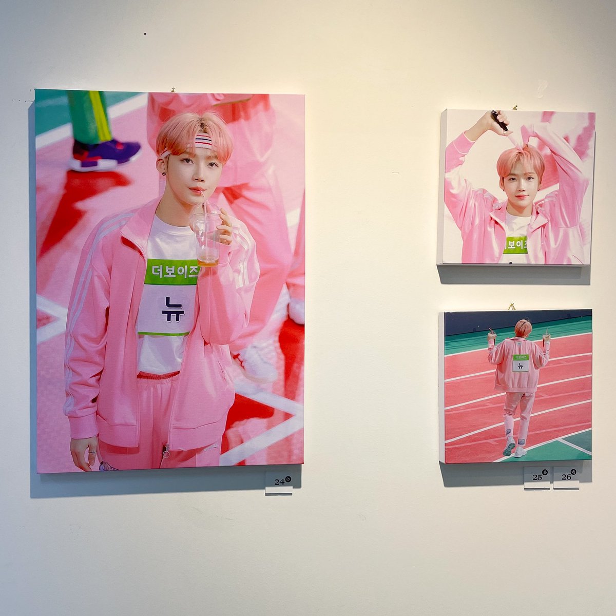 ixxaeu's tweet photo. 마포구 루브르 다녀왔어요
사랑 가득 찬 공간에서 찬희를 향한 사랑 426번 느끼고 왔습니다
짱렐라이 최고 •• ♥ 준서 최고 •• ♥
#For_new https://t.co/1Y0ME6e4J4