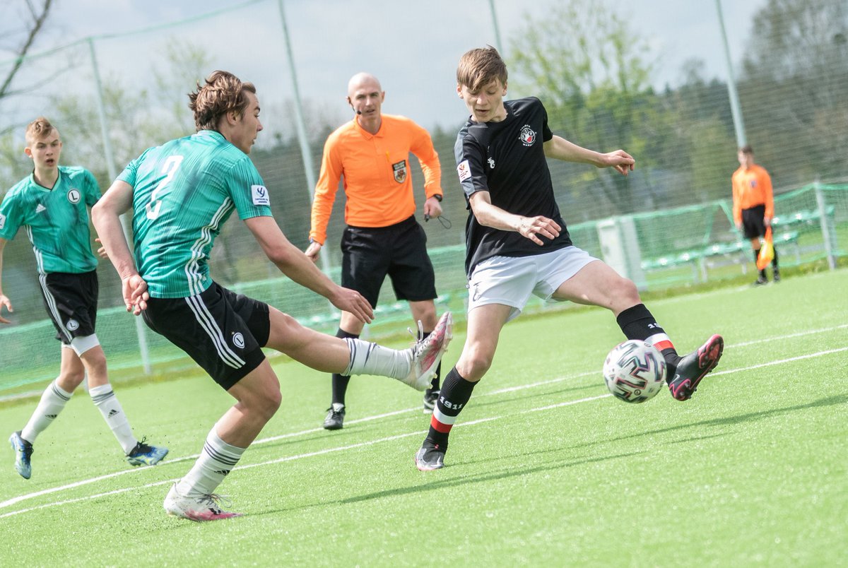 Akademia_Legii's tweet photo. Lubimy ofensywny futbol 💥⚽ #AkademiaLegii #U15

📸 @AleksandraWor https://t.co/1VEB101HQg