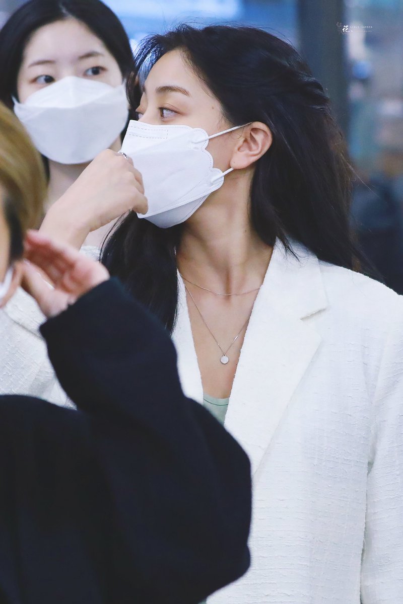 miss park jihyo serving us looks ✨