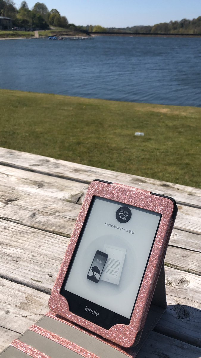 katielouise2468's tweet photo. Reading with a view.
#reading #Kindle #kindlePaperwhite #readingwithaview #view #walks #water https://t.co/kPeVjto10l