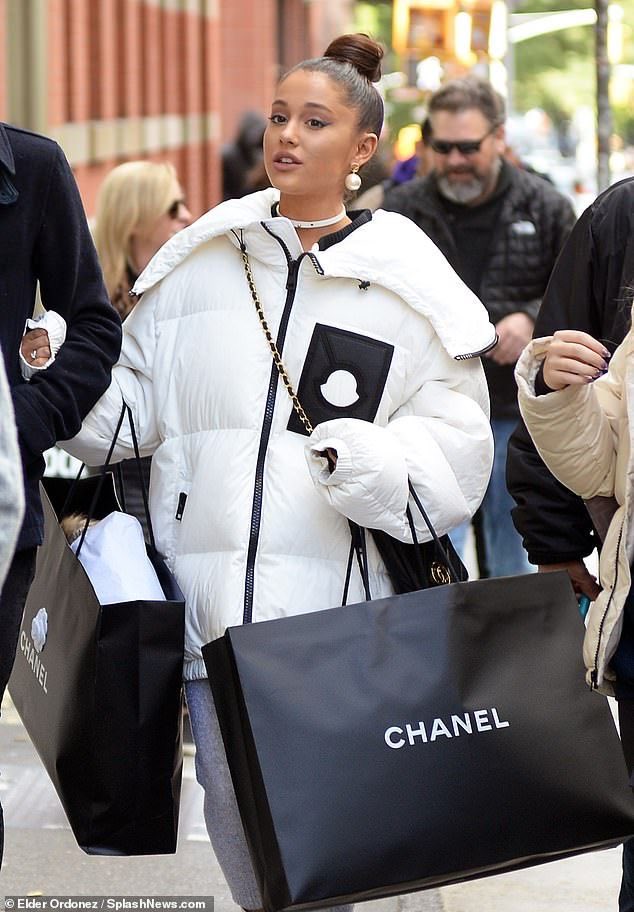 Ariana Grande street style: a thread