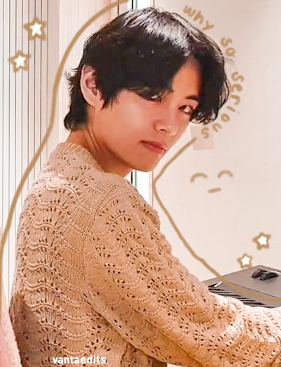 his smirk after playing the piano >_<
