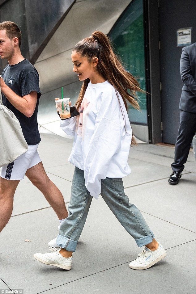 Ariana Grande street style: a thread