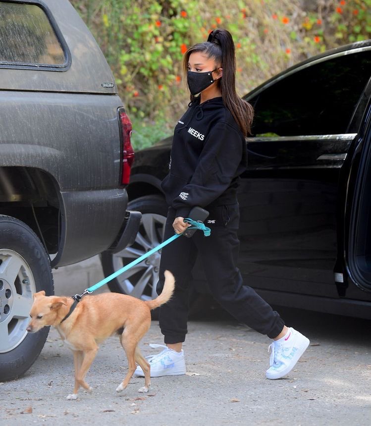 Ariana Grande street style: a thread