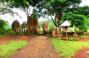 OdishaTrails's tweet photo. #Subai #village about 16kms from #Sunabeda &amp; about 34kms from #Koraput has the relics of a #Jain #monastery, containing rare #statues of the #Tirthankaras 🙏

#महावीरजयंती2021 #Odisha #IncredibleIndia #mahaveerjayanti #OdishaTrails #Jainism https://t.co/zjoqG7RjcS