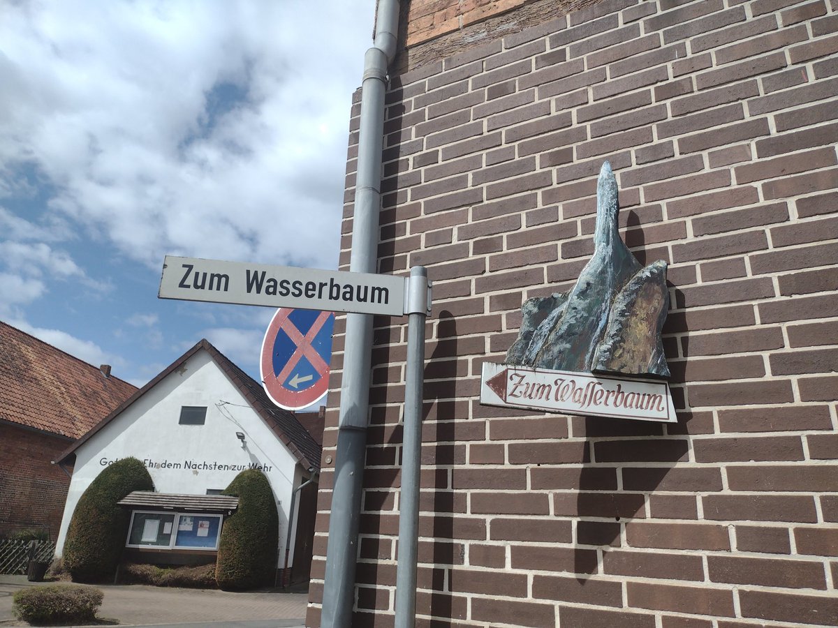 squirrelpics1's tweet photo. Gleich ist das Ziel erreicht #Wasserbaum https://t.co/UdR30h6Vt3