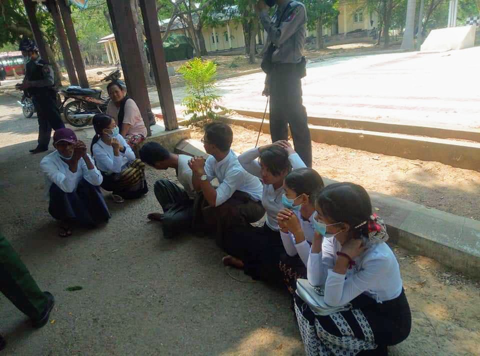 heungburma's tweet photo. Meiktila, Apr 25

Those school teacher who're hiding in a monastery due to participating Civil Disobedience Movement were abducted by terrorists/myanmar army today and they treated them like criminals.

#WhatsHappeningInMyanmar #Apr25Coup https://t.co/39t55LdHLz