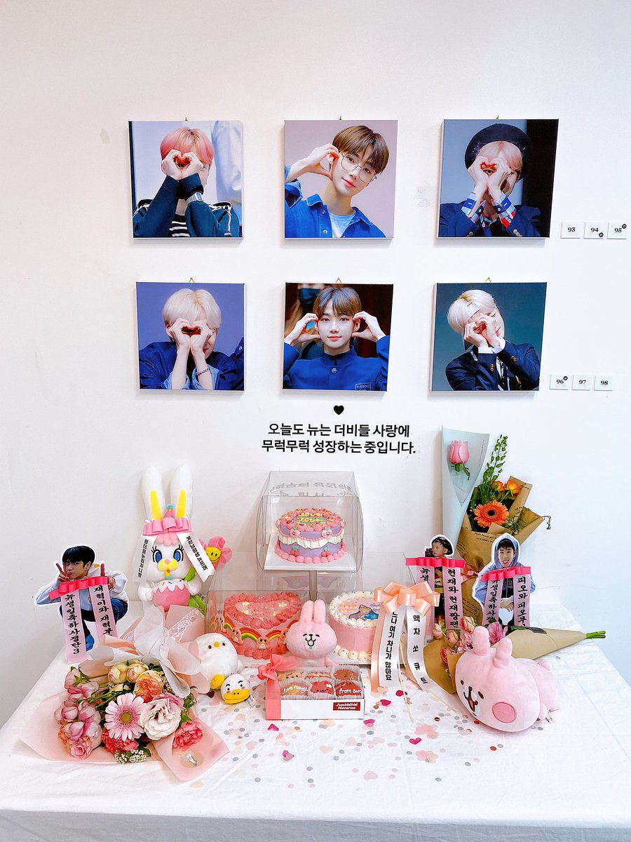 dukhulovesyou's tweet photo. 갤러리 엷은남빛
𝑙𝑜𝑣𝑒 𝐭𝐨𝐝𝐚𝐲;
𝗅𝗈𝗏𝖾 𝙩𝙤𝙢𝙤𝙧𝙧𝙤𝙬
#For_new
#더보이즈 #뉴 #최찬희
#THEBOYZ #NEW
@LORELEI_new
찬희로만 가득했던 너무나 소중했던 공간!💖♥️ https://t.co/cNKmAbGcOl