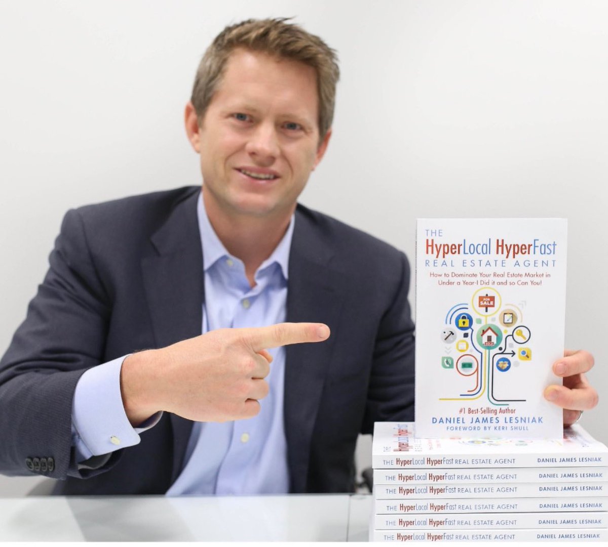 thedanlesniak's tweet image. #realtors get 100 tips from my best selling book for free.

👉 HyperFastTips.com

#hyperfastagent