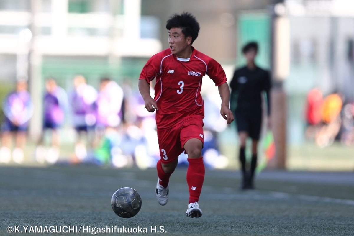 赤い彗星 東福岡高校サッカー 写真館 高円宮杯 Jfa U 18サッカーリーグ21福岡1部 第4節 東福岡b 高稜 後半に交代出場の榊原寛太 Fcグローバル 1年 と楫山拓磨 小倉南fcjy 2年 先発出場の伊東颯音 スマイス セレソン 3年 と江本 赤い彗星 東福岡高校サッカー 写真館 高円宮杯 Jfa U 18サッカーリーグ21福岡1部 第4節 東福岡b 高稜 後半に交代出場の榊原寛太 Fcグローバル 1年 と楫山拓磨 小倉南fcjy 2年 先発出場の伊東颯音 スマイス セレソン 3年 と江本