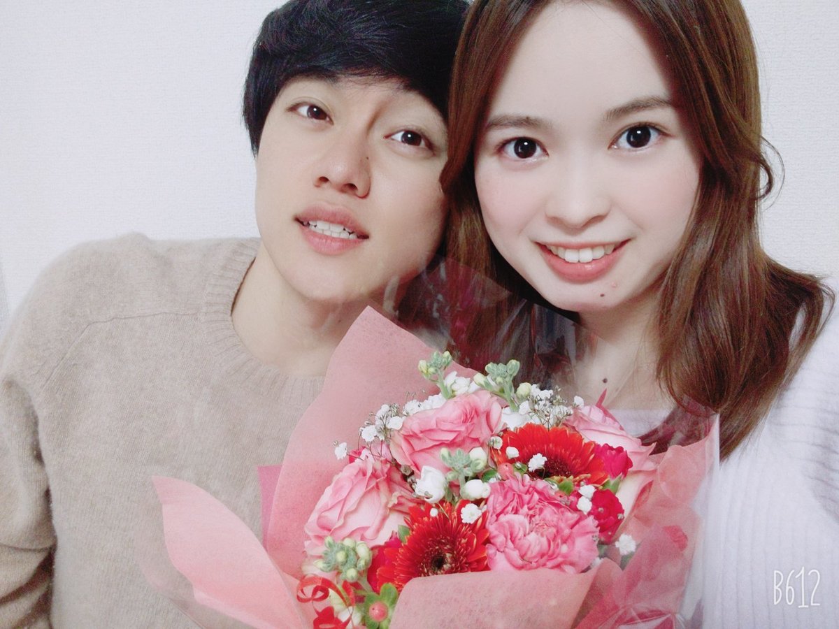 _st_r_'s tweet photo. 令和3年4月5日、入籍しました。
僕たちらしくたくさんの笑顔溢れる幸せな家庭を築いていきます！ https://t.co/z5rjcyBCfY