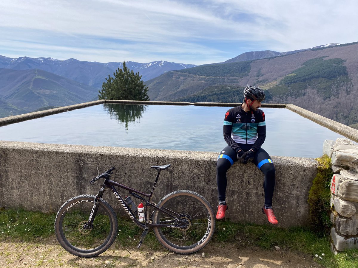 Peskytrol's tweet photo. Findes de retiro por el pueblito!!!! Afortunado de vivir en esta zona! #larioja #nature #findeoff #sport #sun https://t.co/sAG7wLBueE