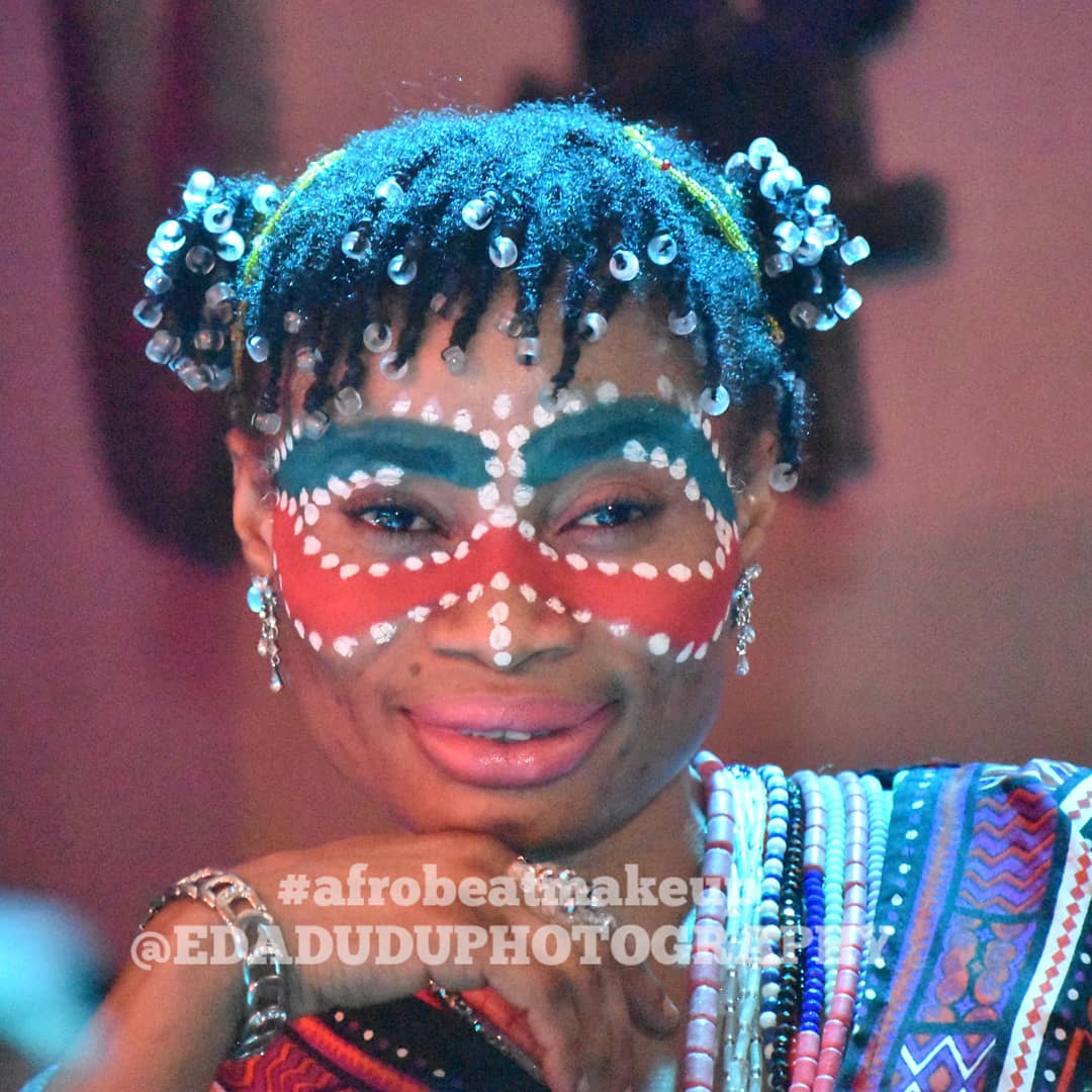 edadudutv's tweet photo. Always a wonderful time taking shots of @RealSeunKuti and @Egypt80Band... A dúpẹ́ púpọ̀, most grateful. Ayọ̀mídé Opara looks stunning in classy "Afrobeat Makeup" reminiscent of the #FelaQueens of old. #seunkuti #felakuti #afrikashrine #nikonphotography #bodyart #facepaint https://t.co/Rubzvnv2KQ