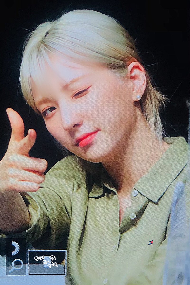 MellowTree_0527's tweet photo. 210425 오늘 좀 치명적😍🥰 #우주소녀 #은서 🐯 https://t.co/NPOL4ZkcIc