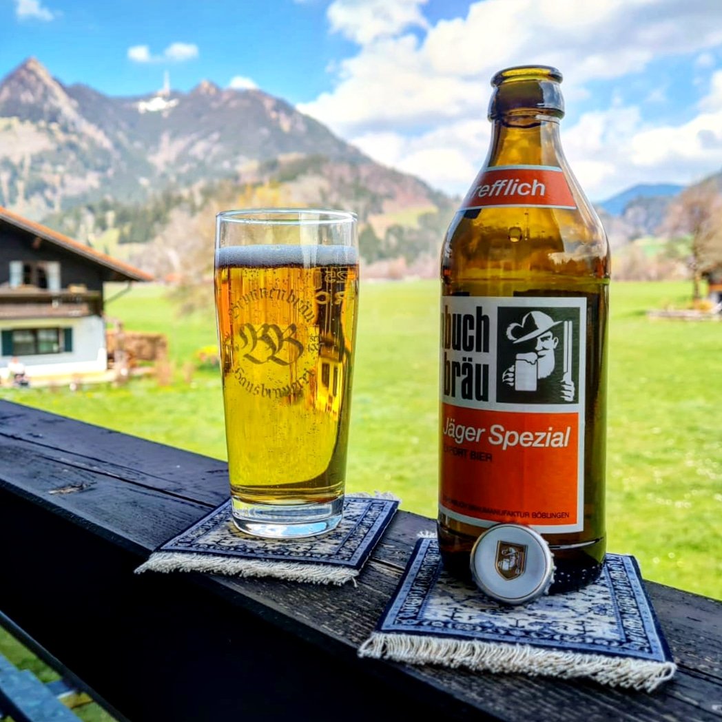brunnenbraeu's tweet photo. Schönbuch Braumanufaktur - Jäger Spezial - Export Bier (***) 5,4%

#beerwithaview #beeronthecarpet #beerporn #schönbuch #schönbuchbraumanufaktur #exportbier #jägerspezial https://t.co/VLMtt8n0Xt