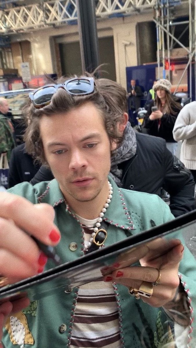 harry looking real