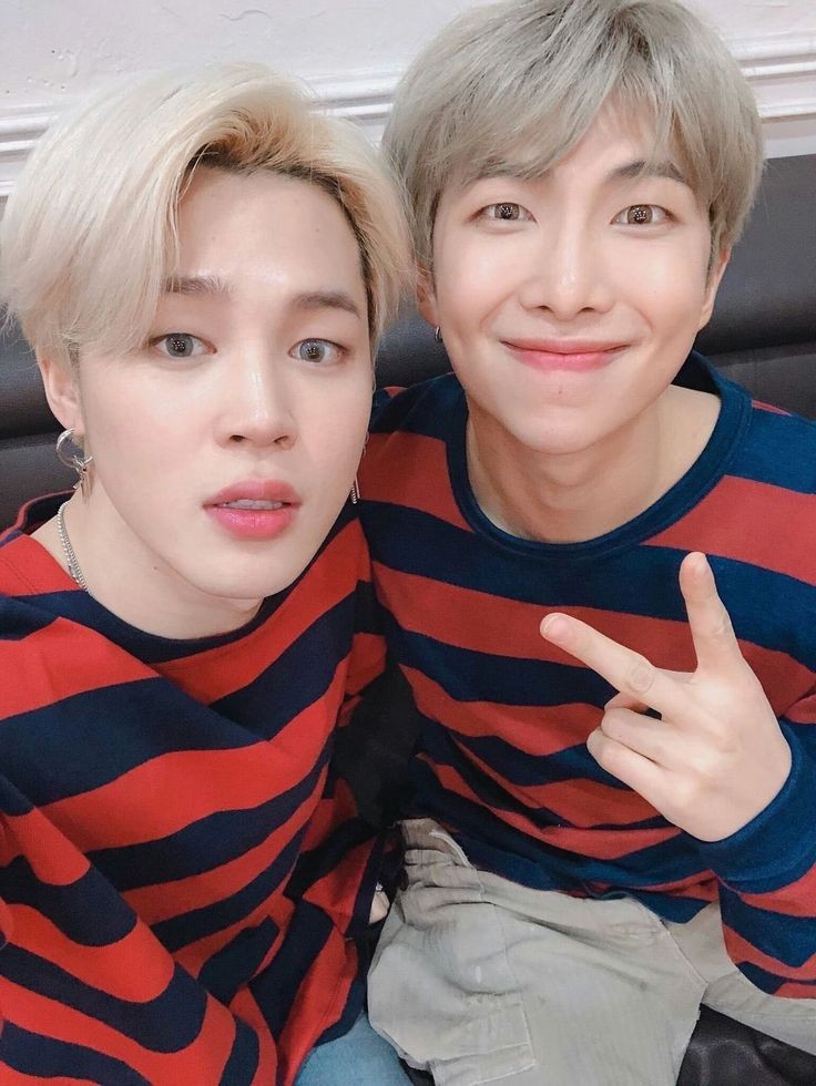 - end of thread -just want to share these minjoon selcas cuz they look cute in matching outfits 