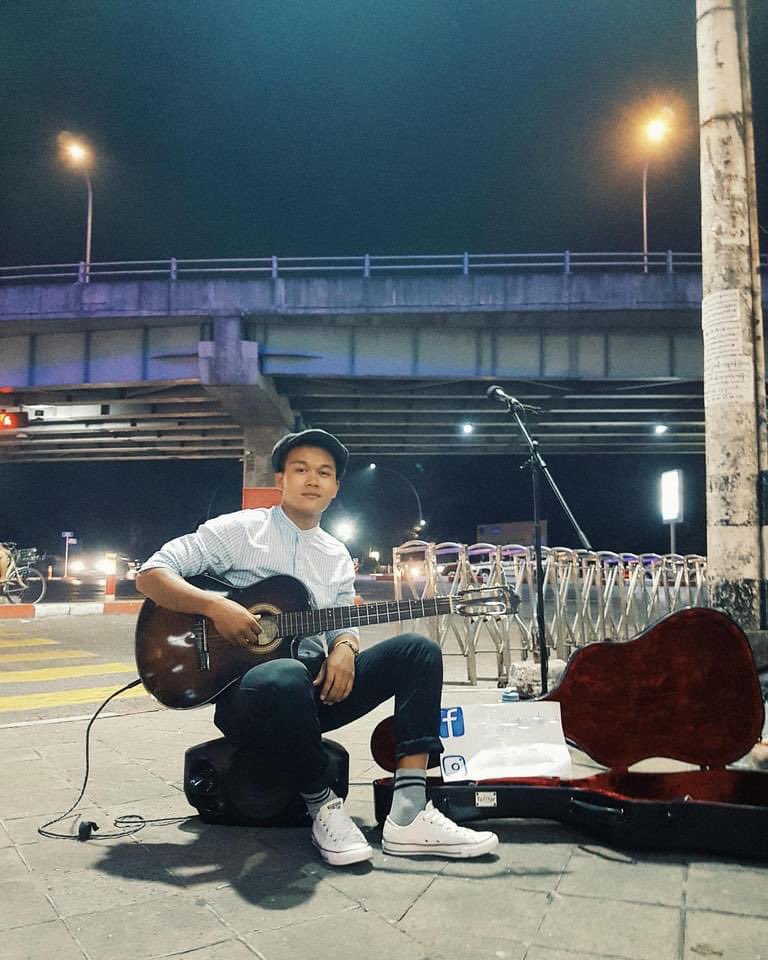 YOE YOE MYINT SWE: A busking singer, supporting his bone cancer patient mother, was abducted by Terrorists (#Myanmar security forces) in Thamadi Street, Sa/Ka Ward, Thingangyun, Yangon. 

#WhatsHappeningInMyanmar #Apr25Coup #MilkTeaAlliance