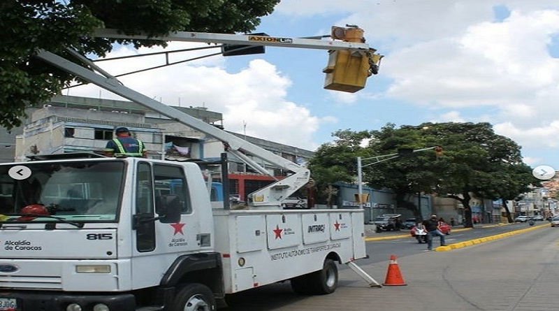 Plan de Modernización y Recuperación de la Red Semafórica garantiza la movilidad en las 22 parroquias de Caracas #CuidémonosDeLaCovid vtv.gob.ve/plan-moderniza…