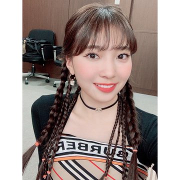 Niziuマユカの中学時代の写真や部活 Twiceモモの中学が同じって本当 Koredol Beauty