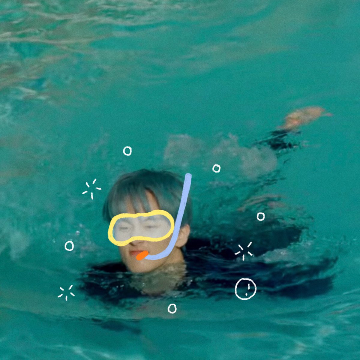 ว่ายน้ำป๋อมแป๋ม(｡• . •｡)🛁🧽