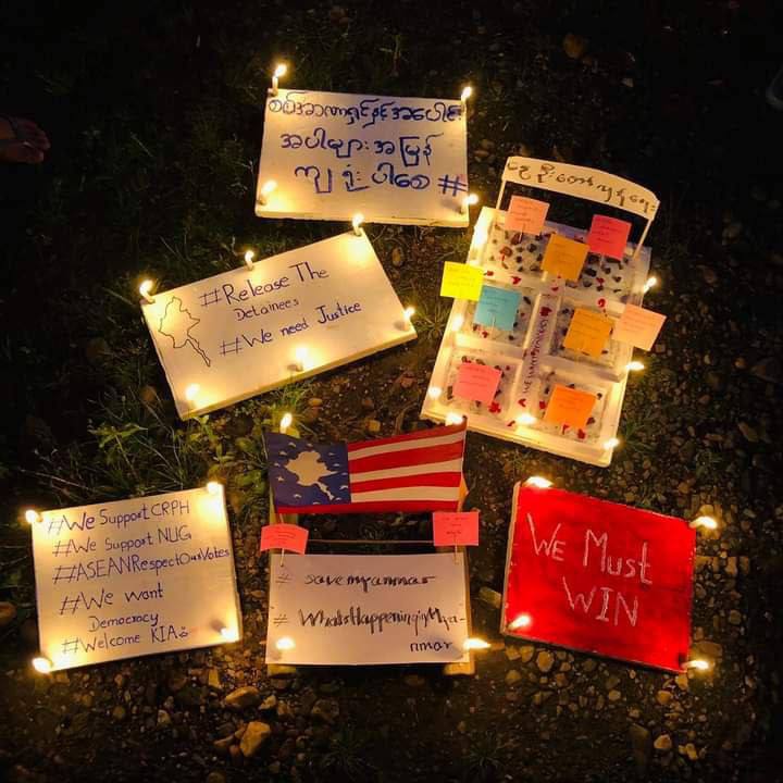 myat_hpoo's tweet photo. The #CandleLightStrike was held by the people in #Mohnyin Tsp, Kachin State, tonight against  the military dictatorship.

#Apr25Coup
#WhatsHappeningInMyanmar 
#ASEANsupportNUG 
#MilkTeaAlliance https://t.co/fcl5pf44yw