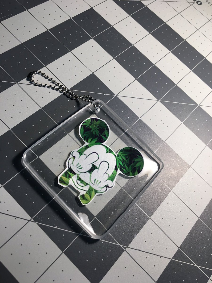 CreativesAspect's tweet image. 🚨🚨🚨🚨ATTENTION🚨🚨🚨🚨
Hey Guys! My website has been updated. I have a variety of options. Everything is made with epoxy resin.  Check it out‼️ Website information is in my bio. You can also negotiate prices. Happy Shopping! #supportsmallbusiness #BlackOwnedBusiness #handmade